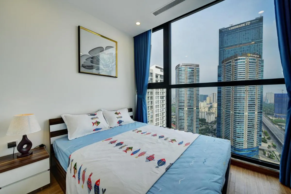 Image 1 of LUXURY APARTMENT VINHOMES SKYLAKE 5min to KEANGNAM
