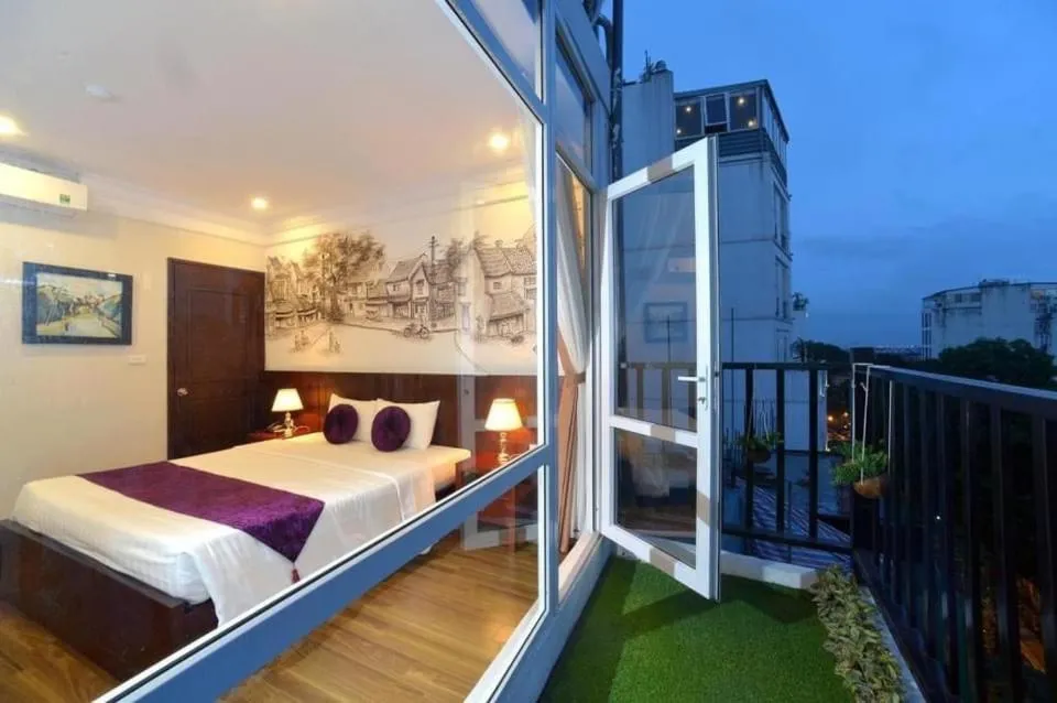 Image 2 of Lake View Hotel & Travel