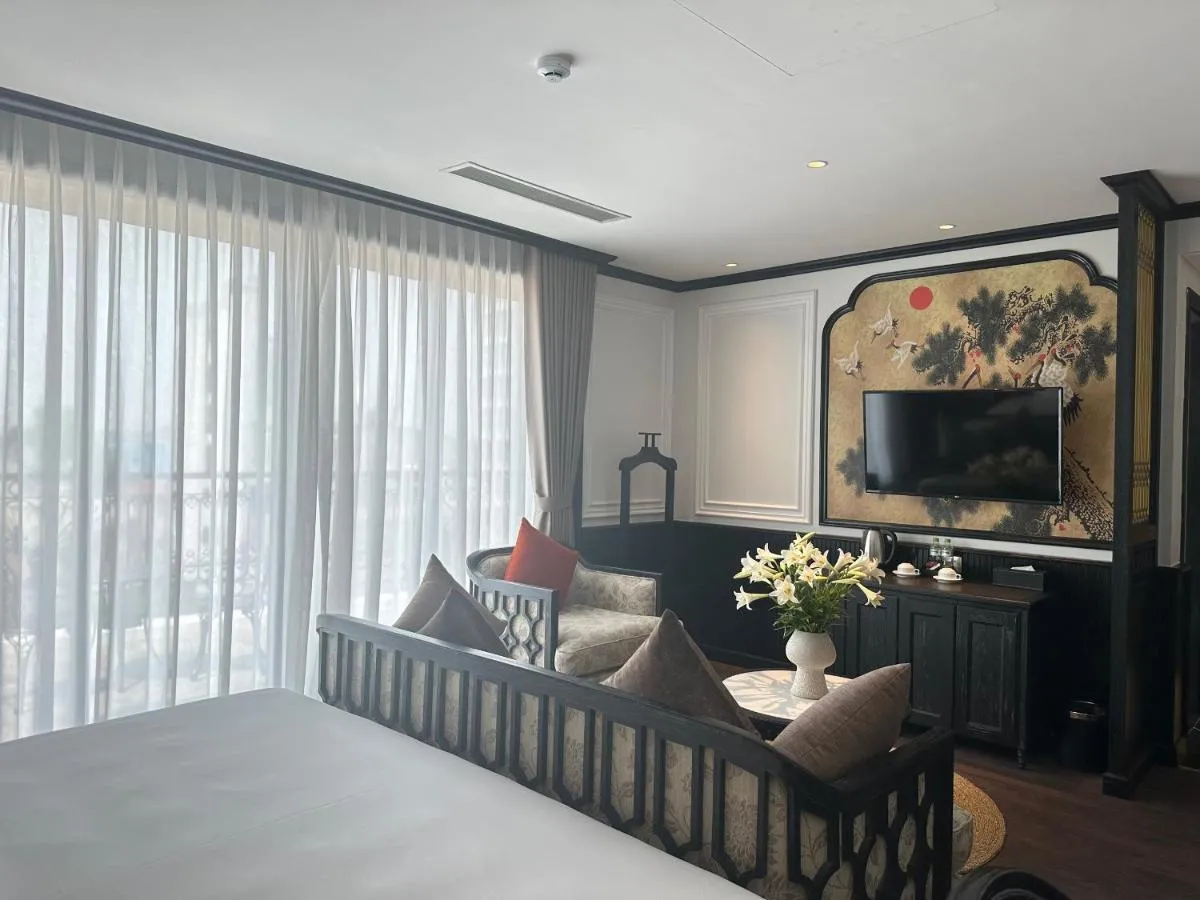 Image 2 of Luxe Paradise Premium Hotel