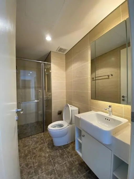 Image 2 of Luxury Apt 2BR Lake view Quiet place Tran Duy Hung Street