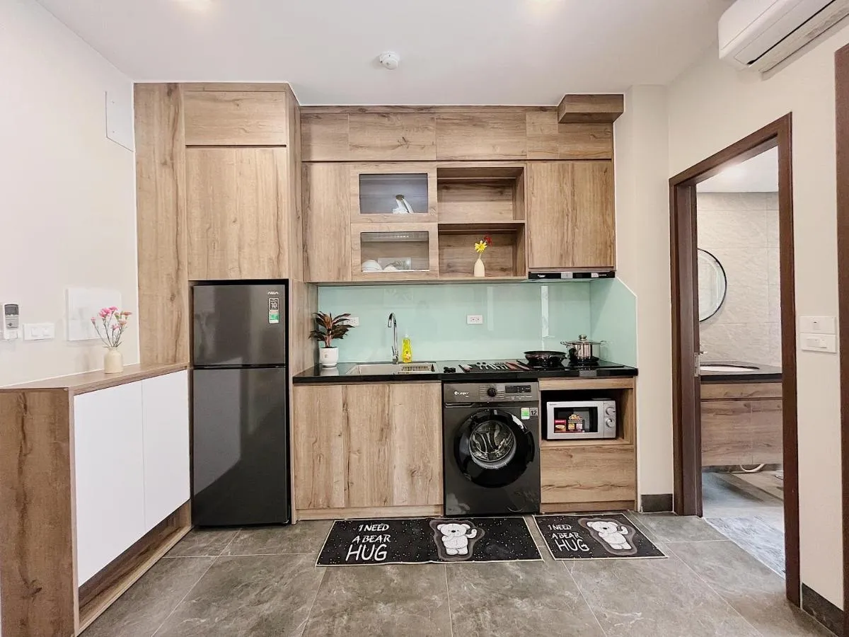 Image 3 of Modern Apartment in Westlake