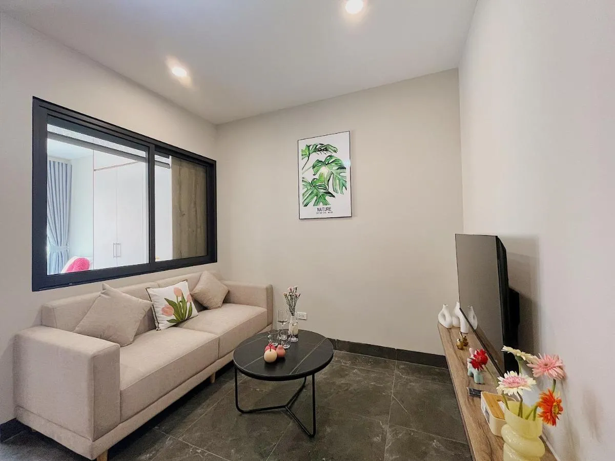 Image 4 of Modern Apartment in Westlake