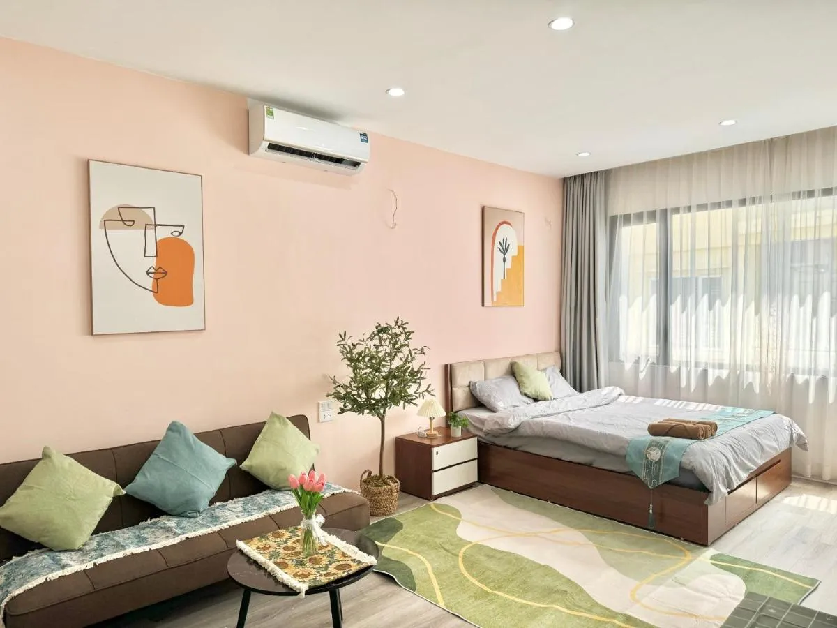 Image 1 of Modern & Comfy Apartment