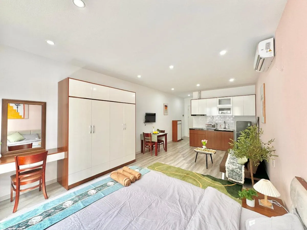 Image 2 of Modern & Comfy Apartment