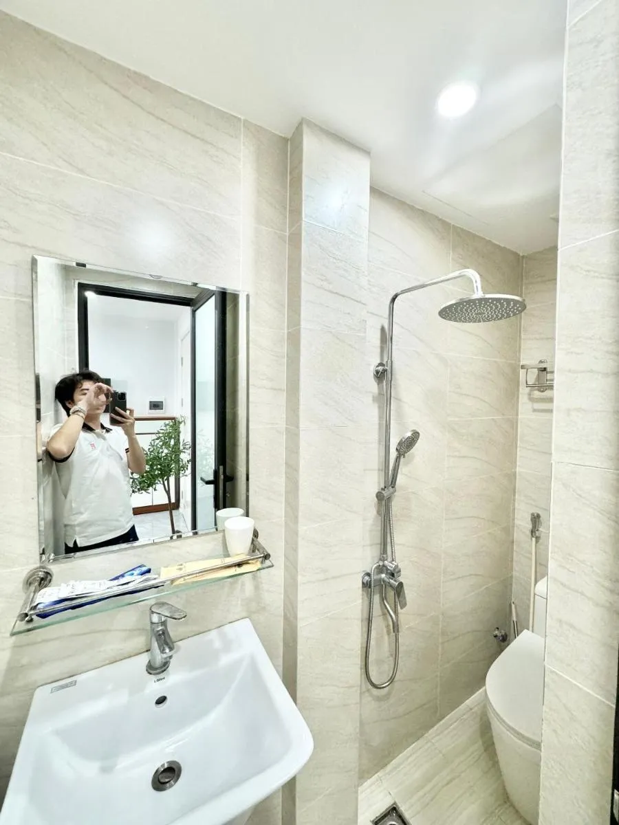 Image 3 of Modern & Comfy Apartment