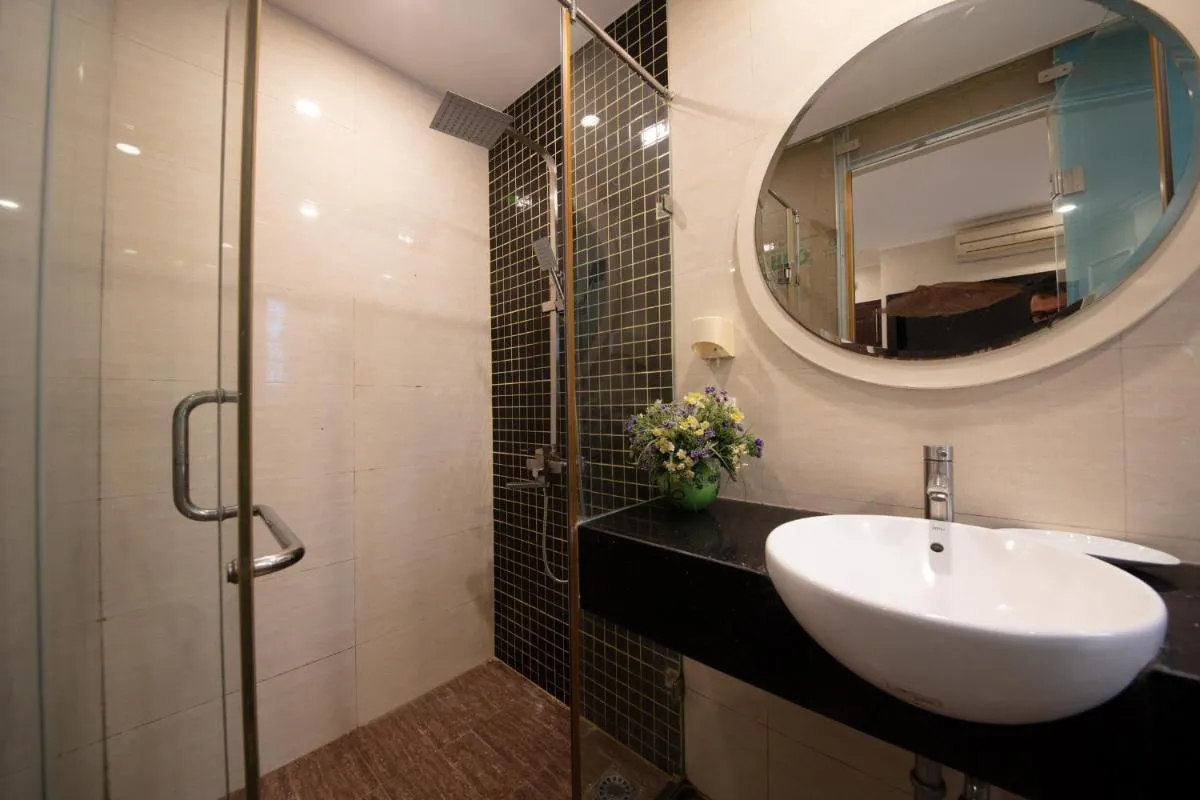 Image 2 of Omina Hanoi Hotel & Travel