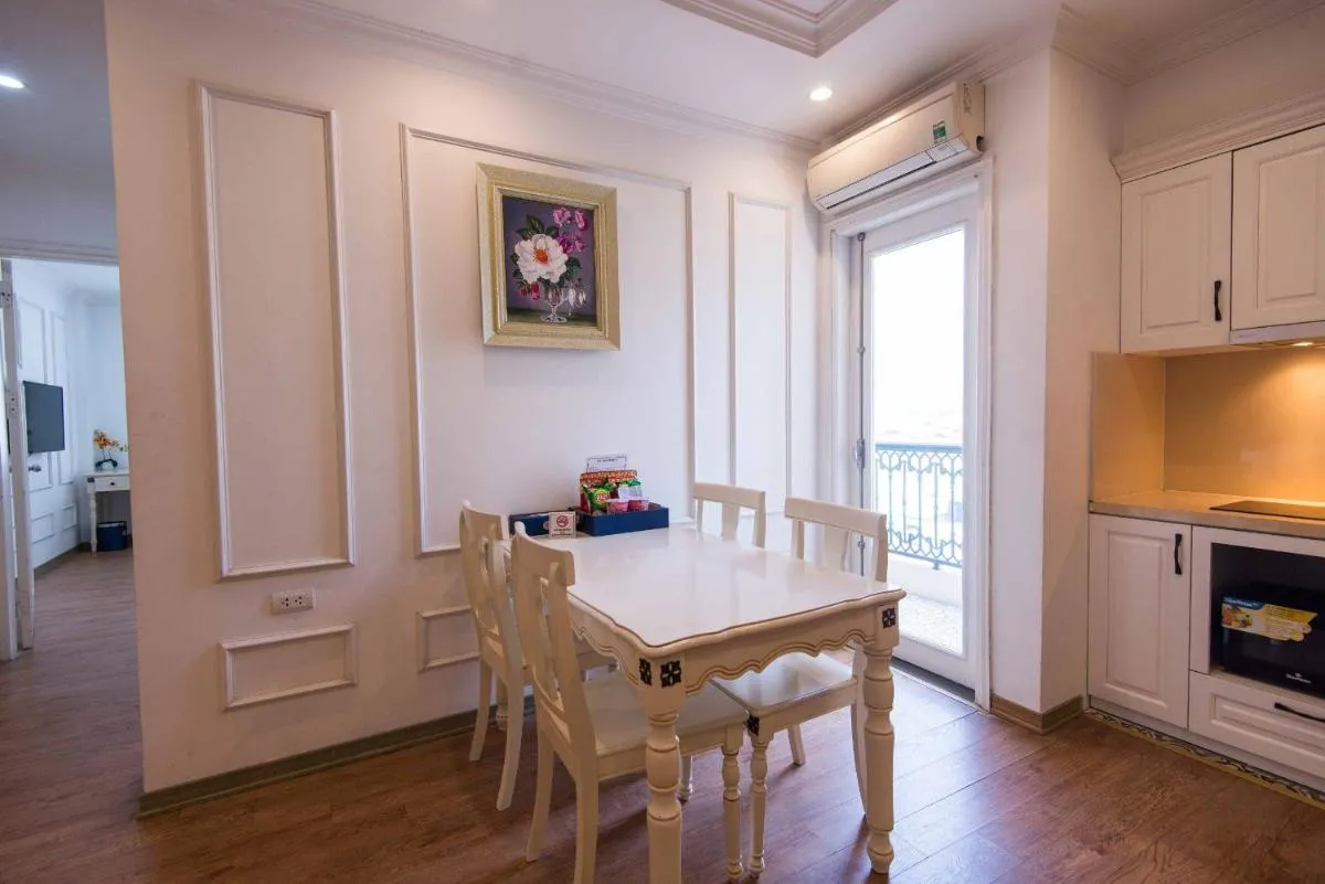 Image 6 of Paradise Suites Dich Vong Hau
