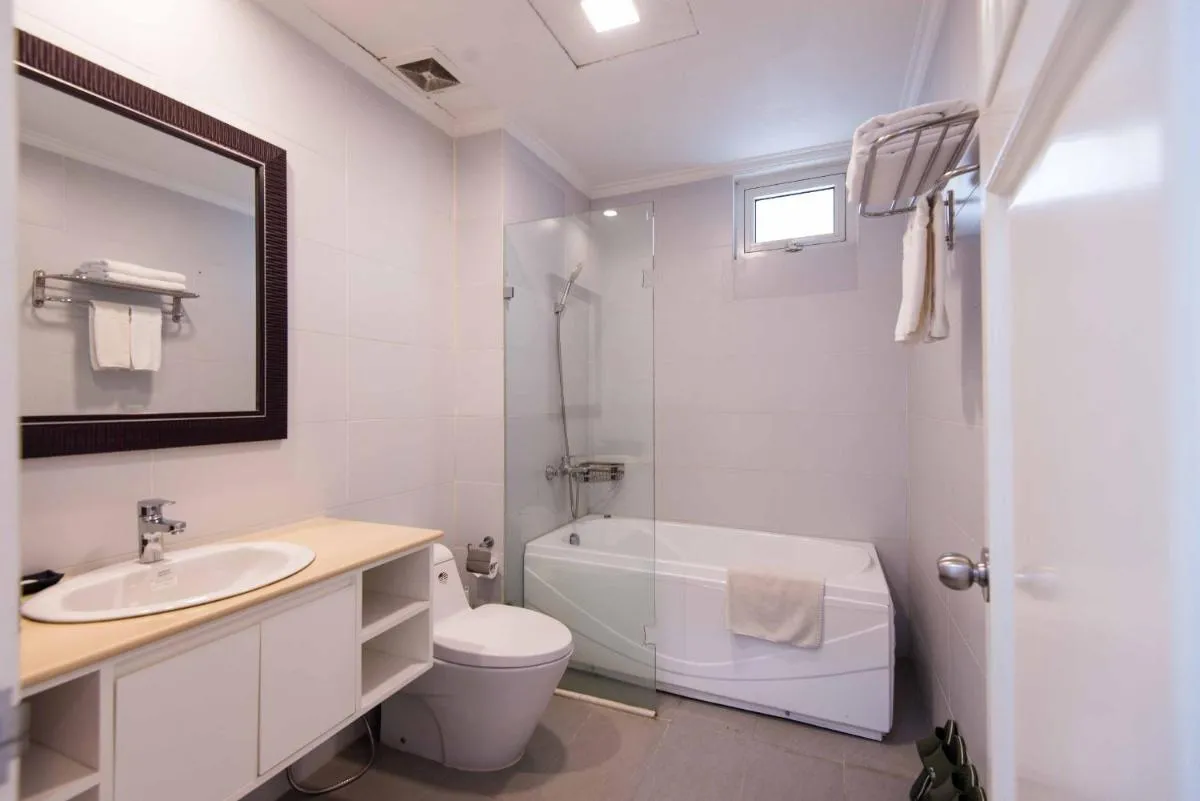 Image 2 of Paradise Suites Dich Vong Hau