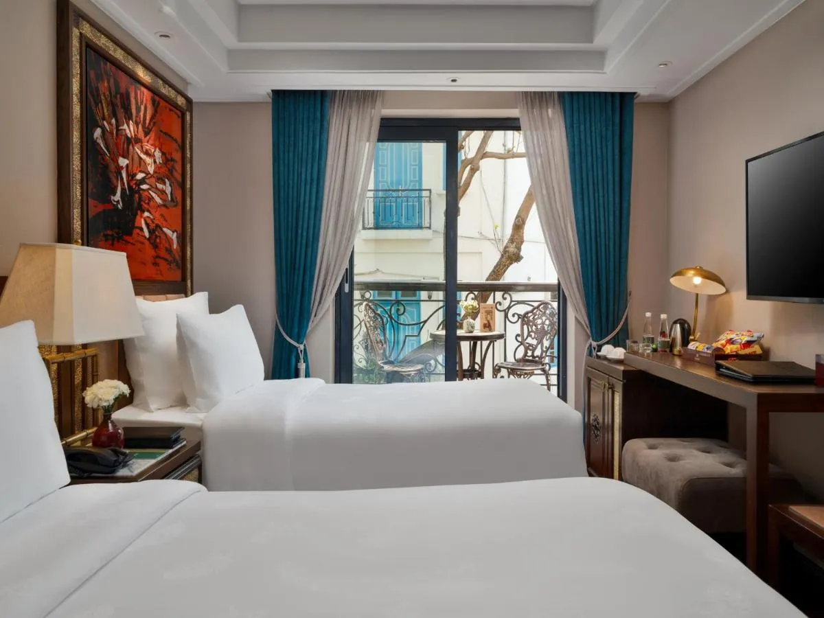 Image 1 of Peridot Gallery Classic Hotel