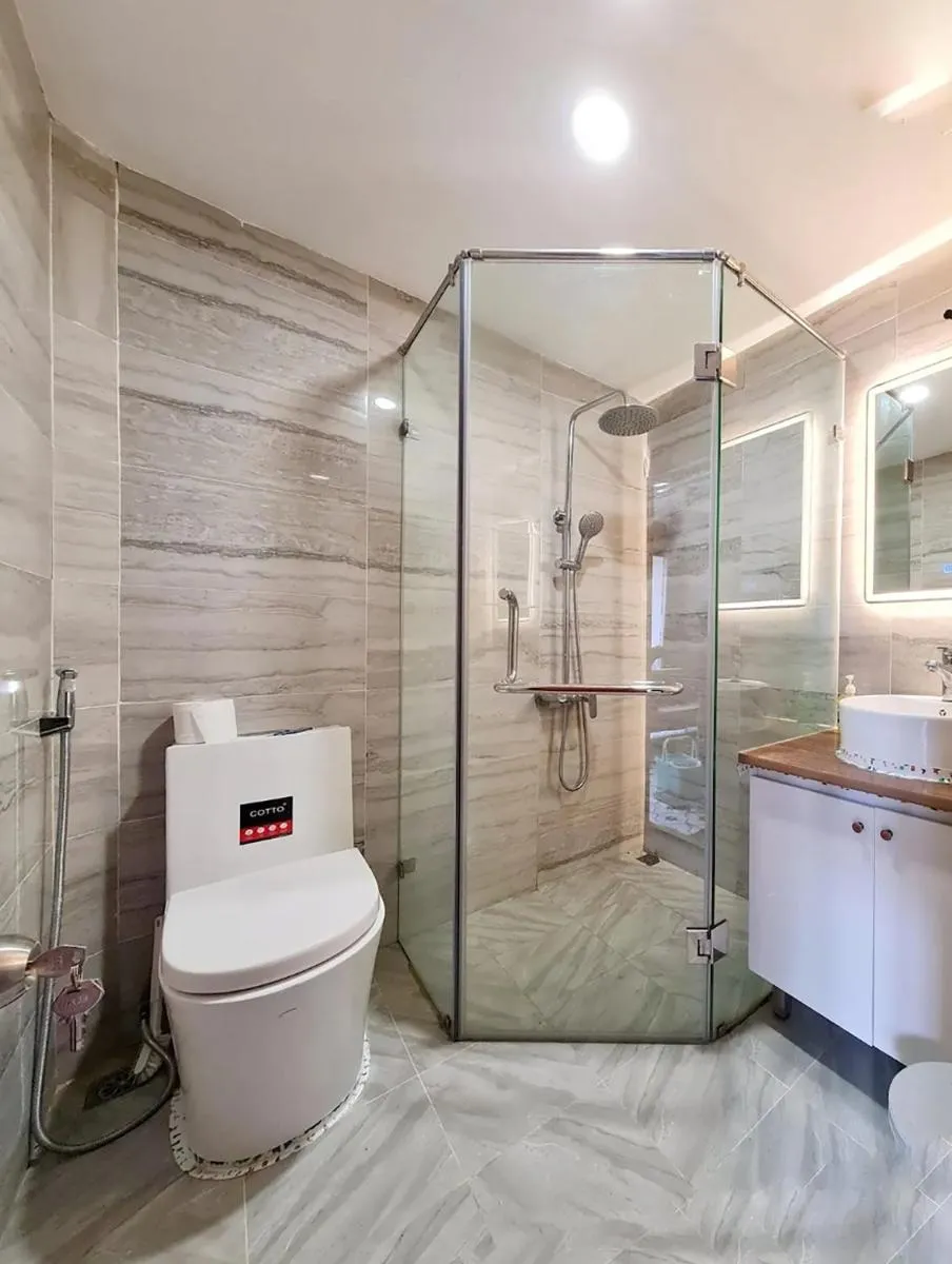 Image 3 of Private Apartment-2Bdrs-6pax-Old Quarter