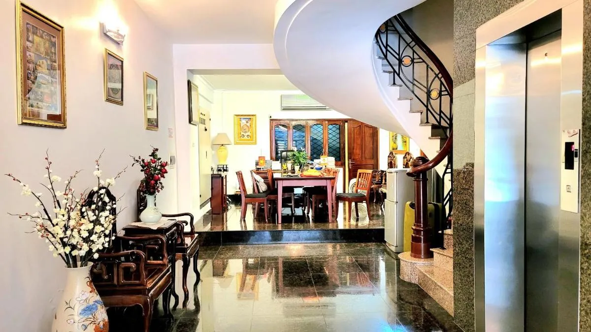 Image 3 of Red Building – Hotel – Hà Nội