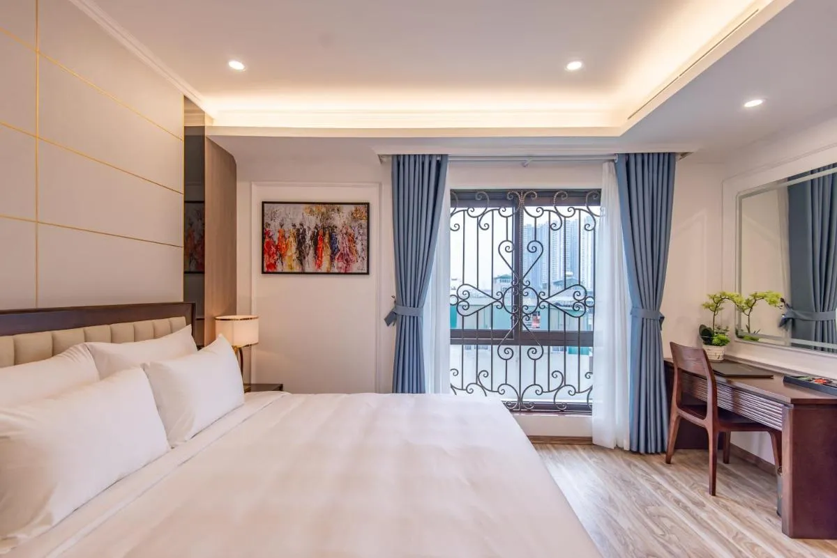 Image 4 of Reyna Luxury Hotel