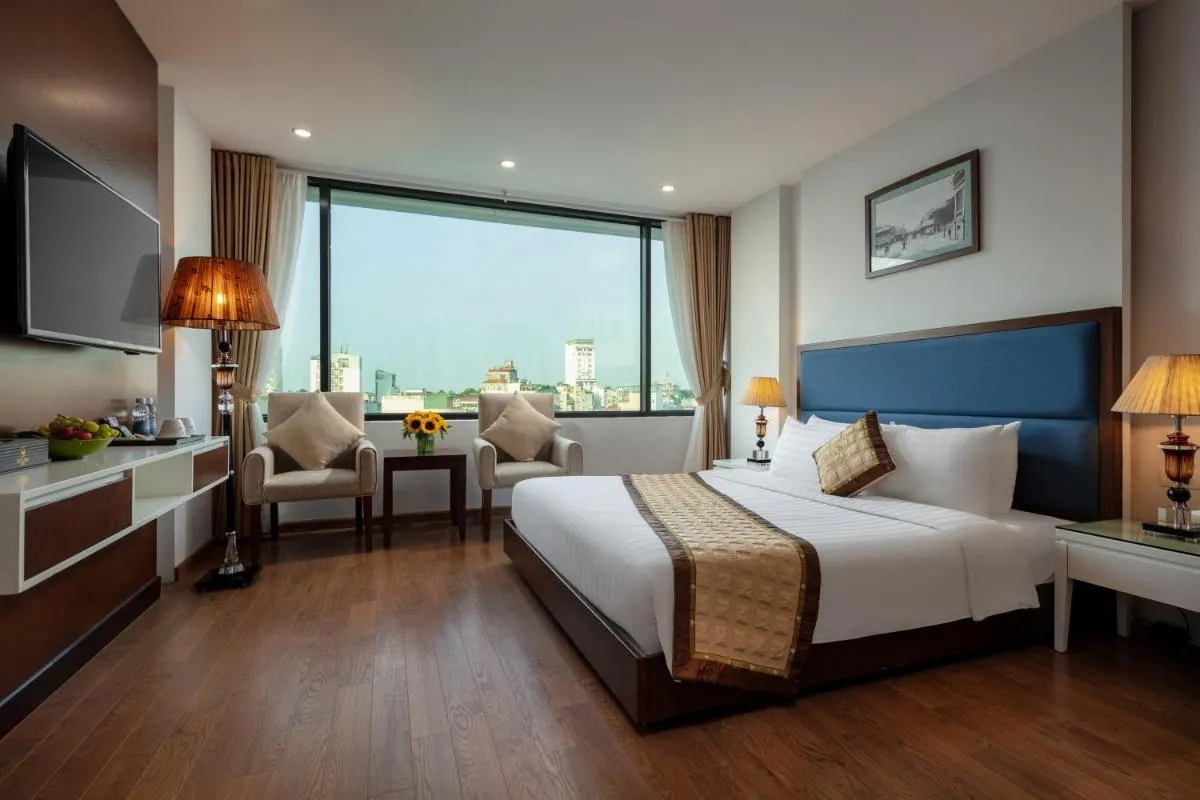 Image 1 of Skylark Hotel