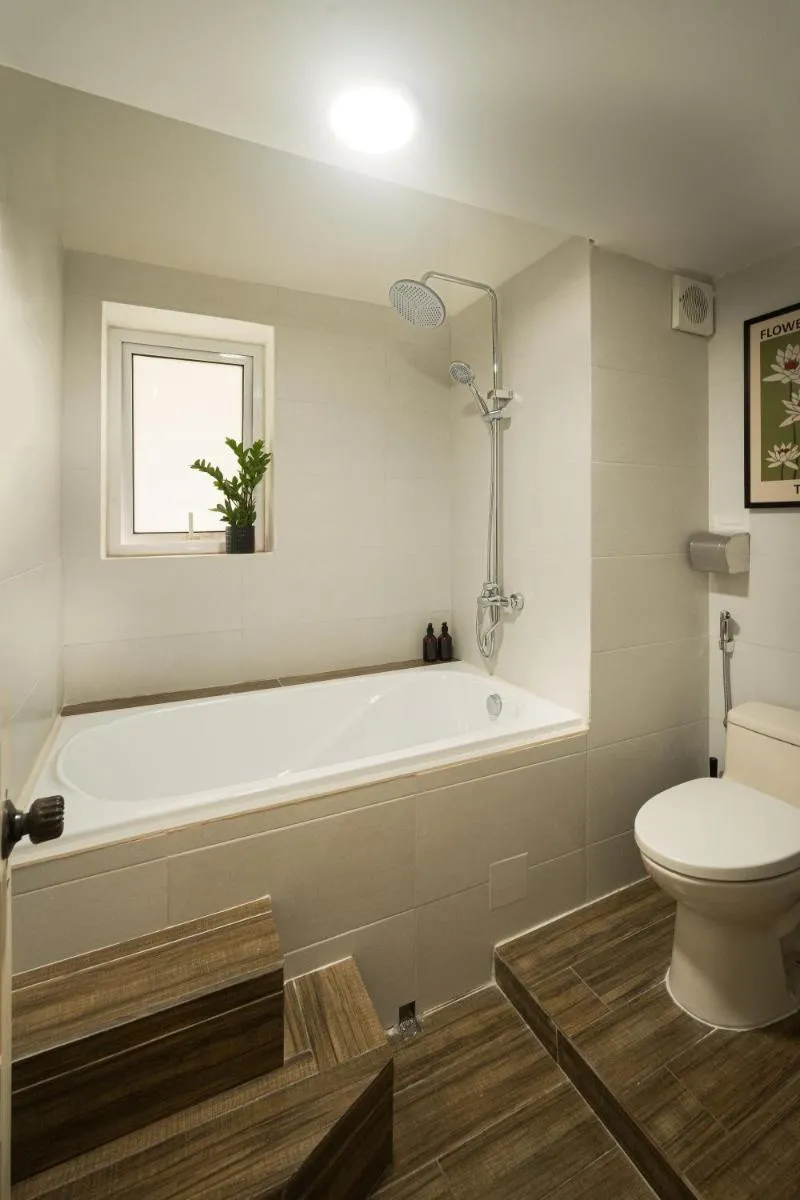 Image 6 of Spacious 2BR w/ 2 bathrooms & elevator @ downtown