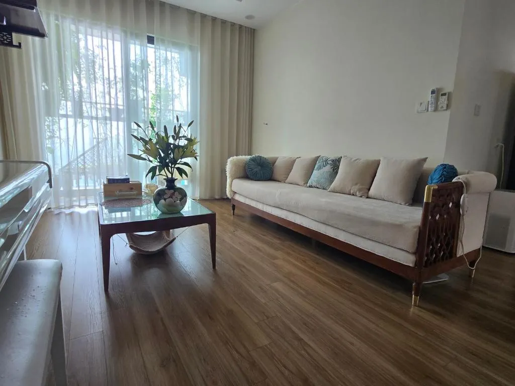 Image of Trinity – 3 BR Lakeview Apartment – entire property