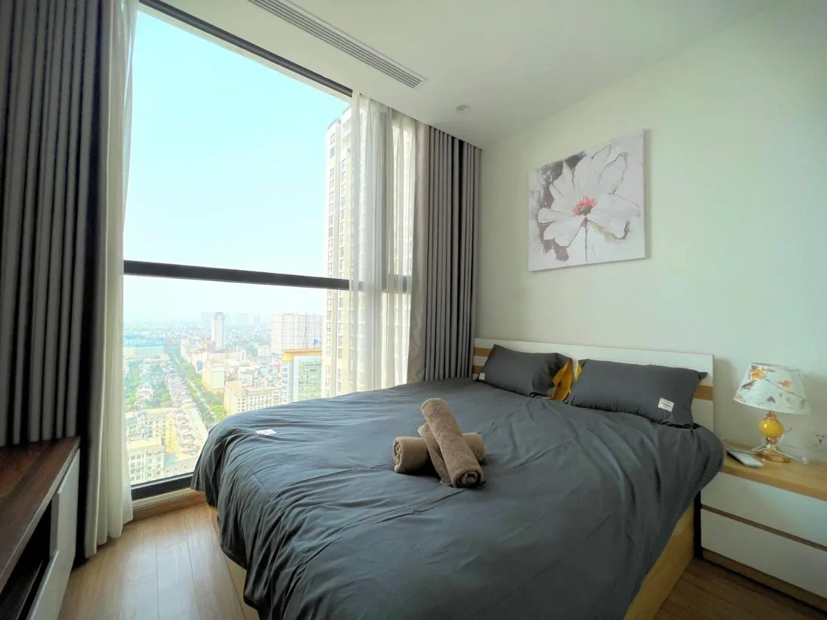 Image 1 of VNRooms – 2BR Vinhomes Skylake Apt Full Service