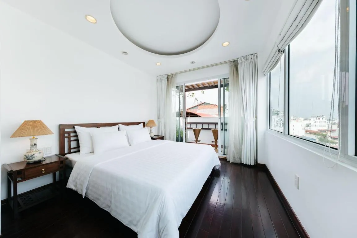 Image of VietHome-Doorstep to Hoan Kiem Lake
