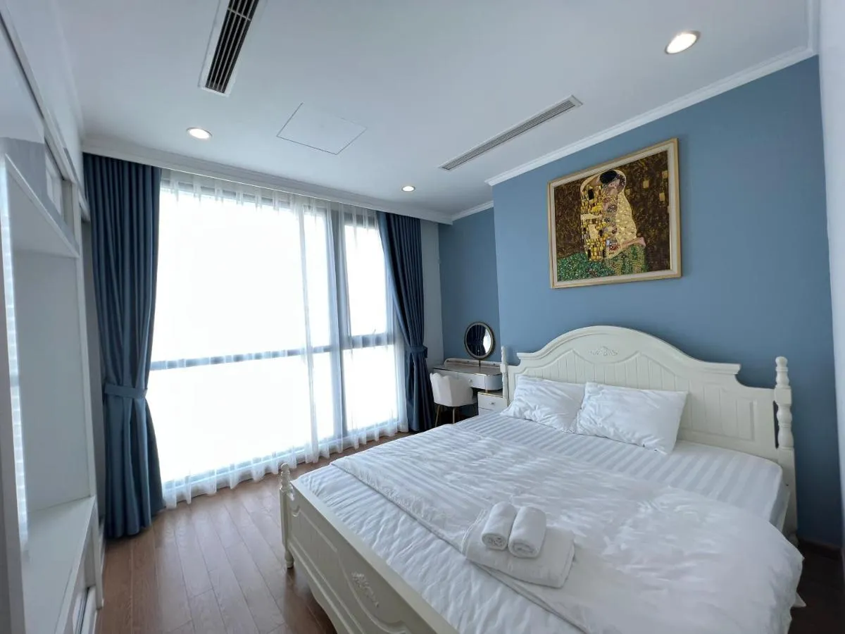 Image 1 of Vincom Royal City 72 Nguyễn Trãi Thanh Xuân