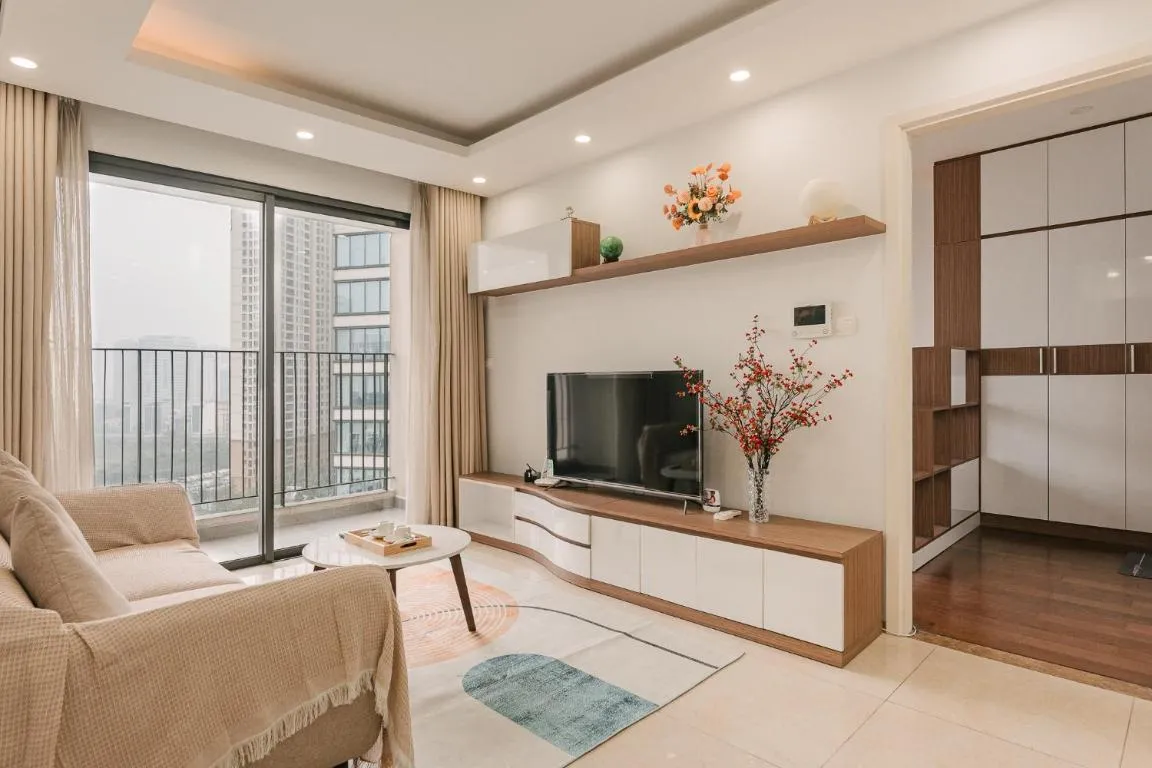 Image of Vinhomes D’Capitale 2-bedroom Apartment with Bath tub and Lake View