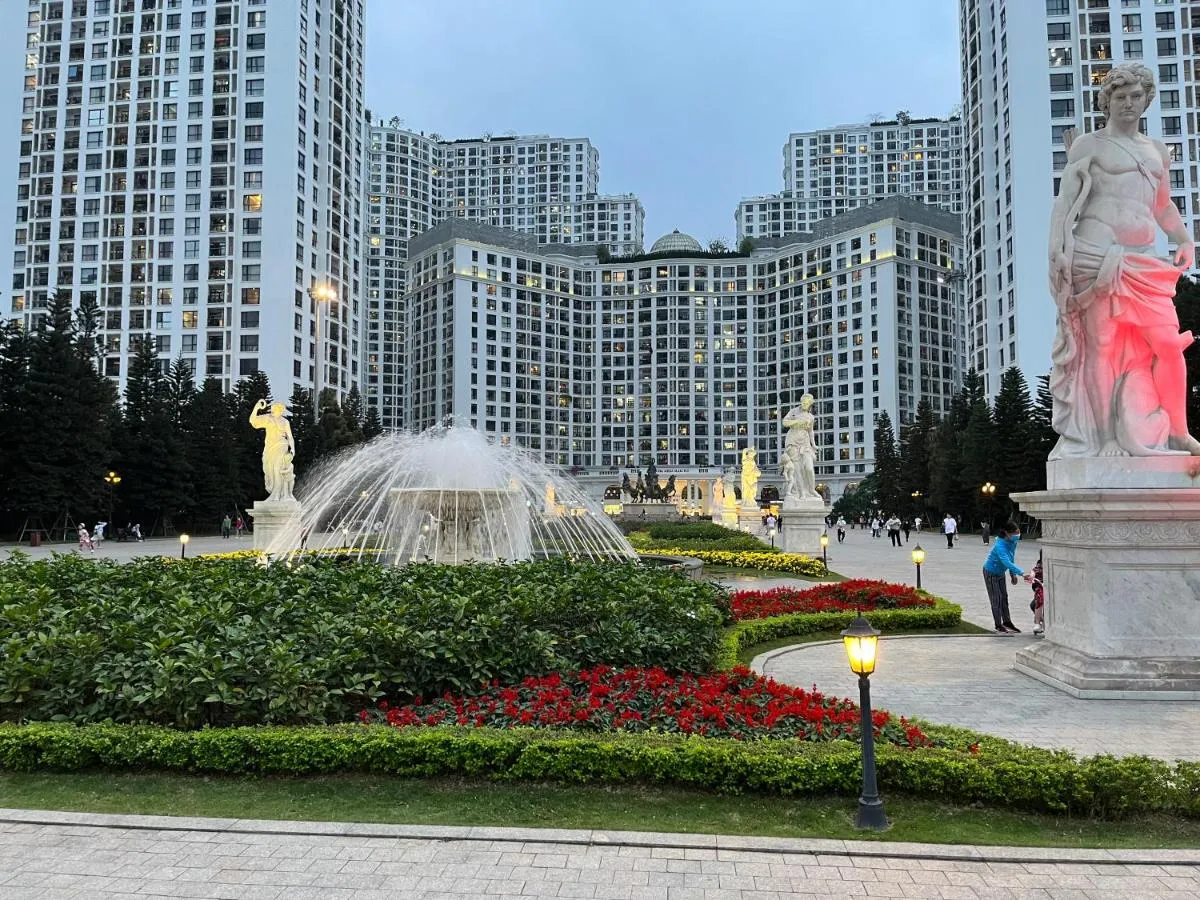 Image 5 of Vinhomes Royal City Luxury Apartment 2 Br