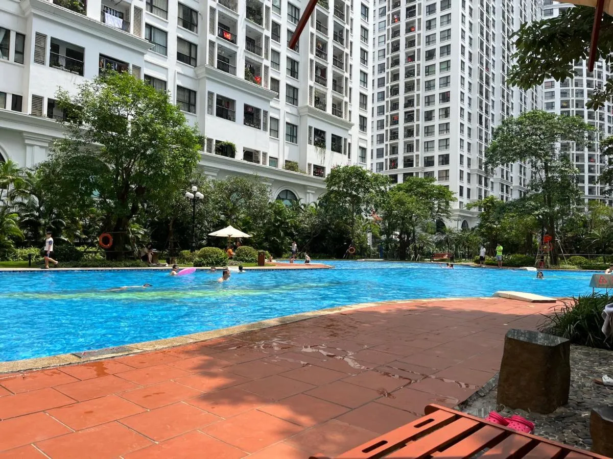 Image 2 of Vinhomes Royal City Luxury Apartment 2 Br
