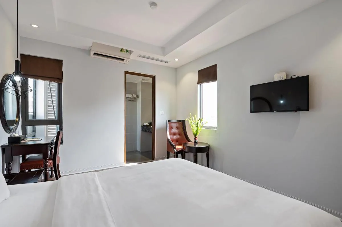 Image 4 of 22Land 71 Hang Bong Hotel