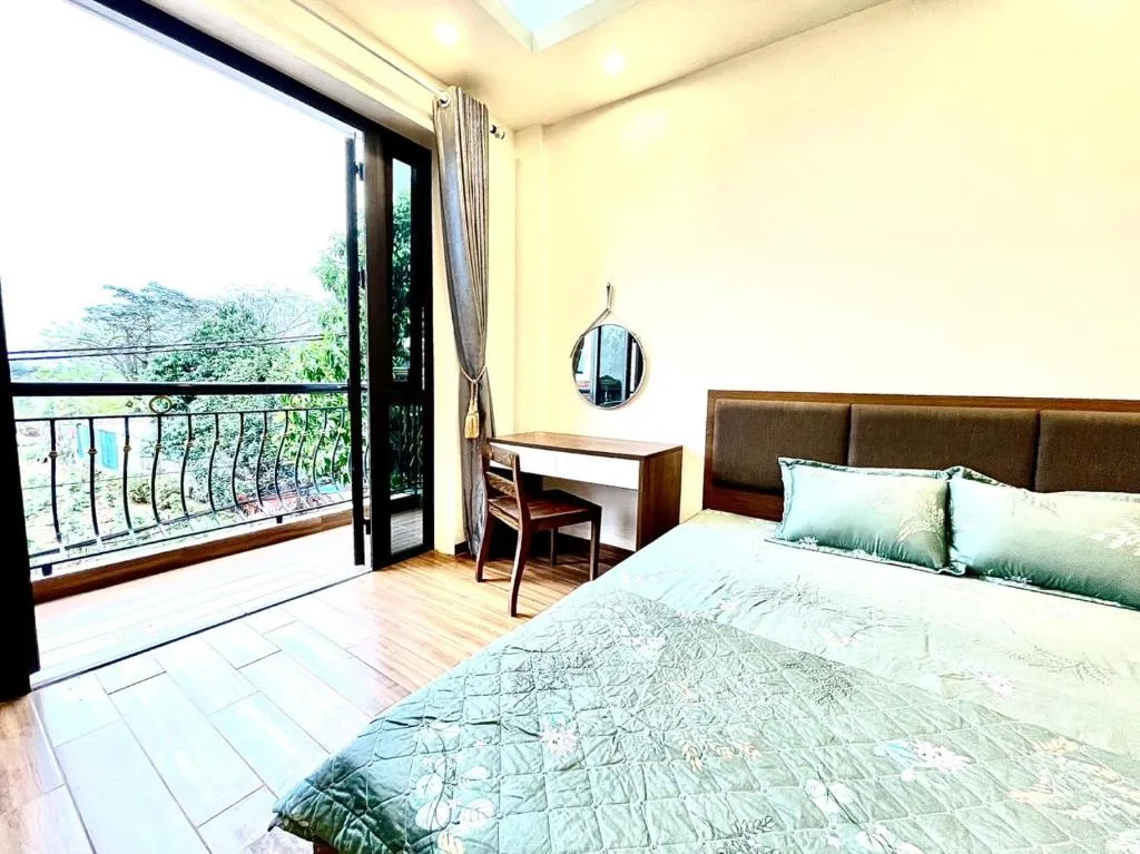 Image of 26452 Panorama green view studio