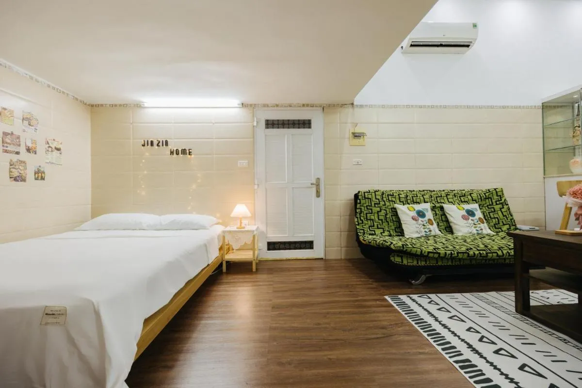 Image 6 of 2′ to Hoan Kiem Lake Apartment – Heart of Old Quarter – Netflix