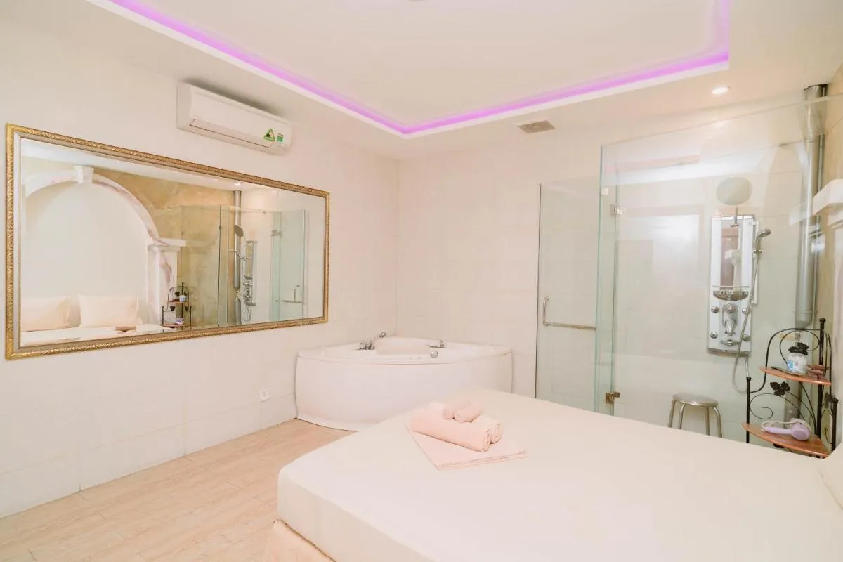 Image 2 of A25 Luxury Hotel