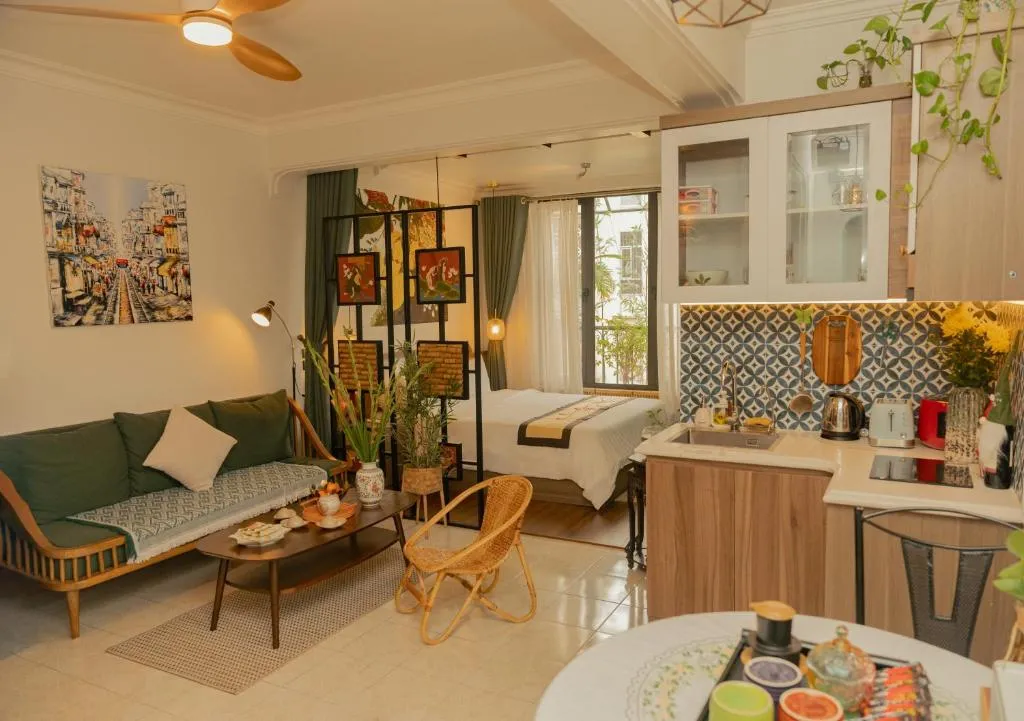 Image of Amazing View, Natural View, 3′ To Hoan Kiem Lake, Free Wifi, Netflix, 2 Beds, 1 Toilet-2 Showers