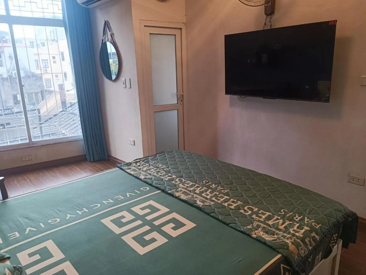 Image 2 of Center of Hoan Kiem Lake – 1 bed room, maximum 2 people