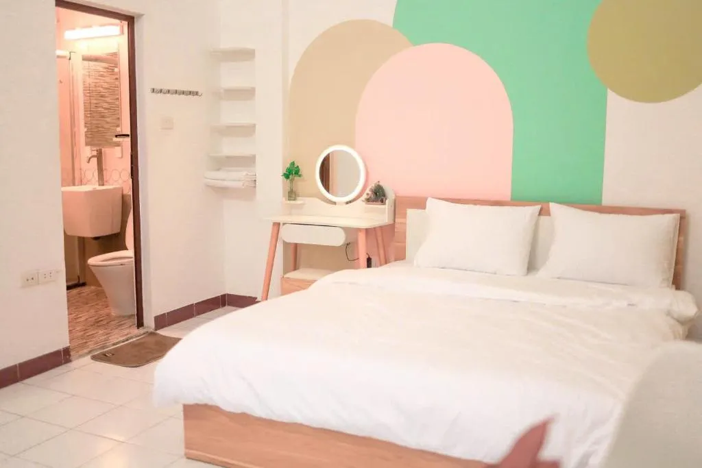 Image of Charm Home 5