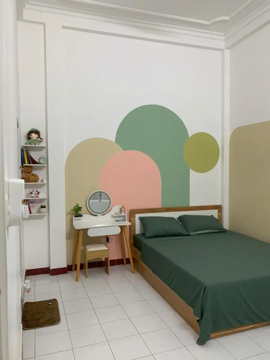 Image 3 of Charm Home 5