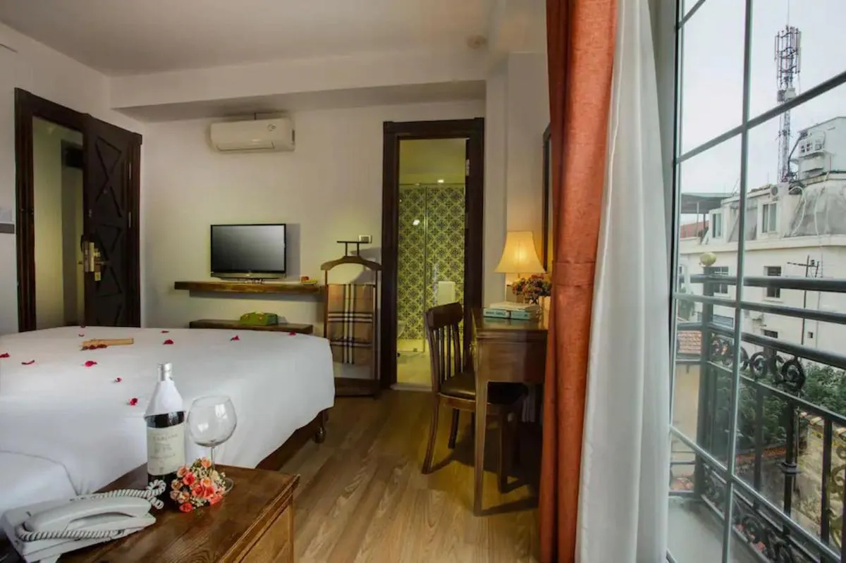 Image 2 of Free Airport Service Deals w Singita Classy Boutique Hotel & Travel