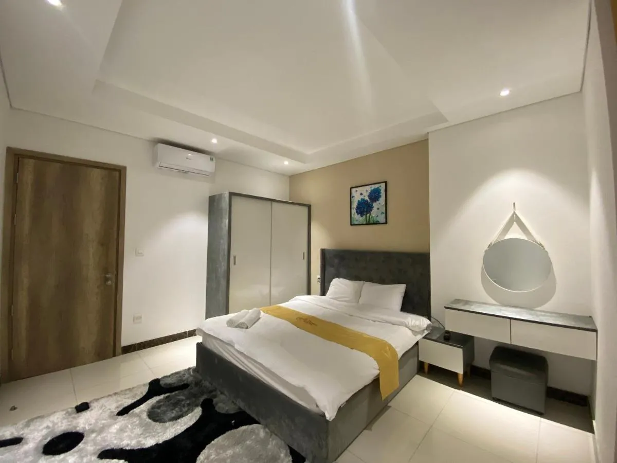Image 1 of Hi-Home Suites – Ngoai Giao Doan at West Lake Starlake