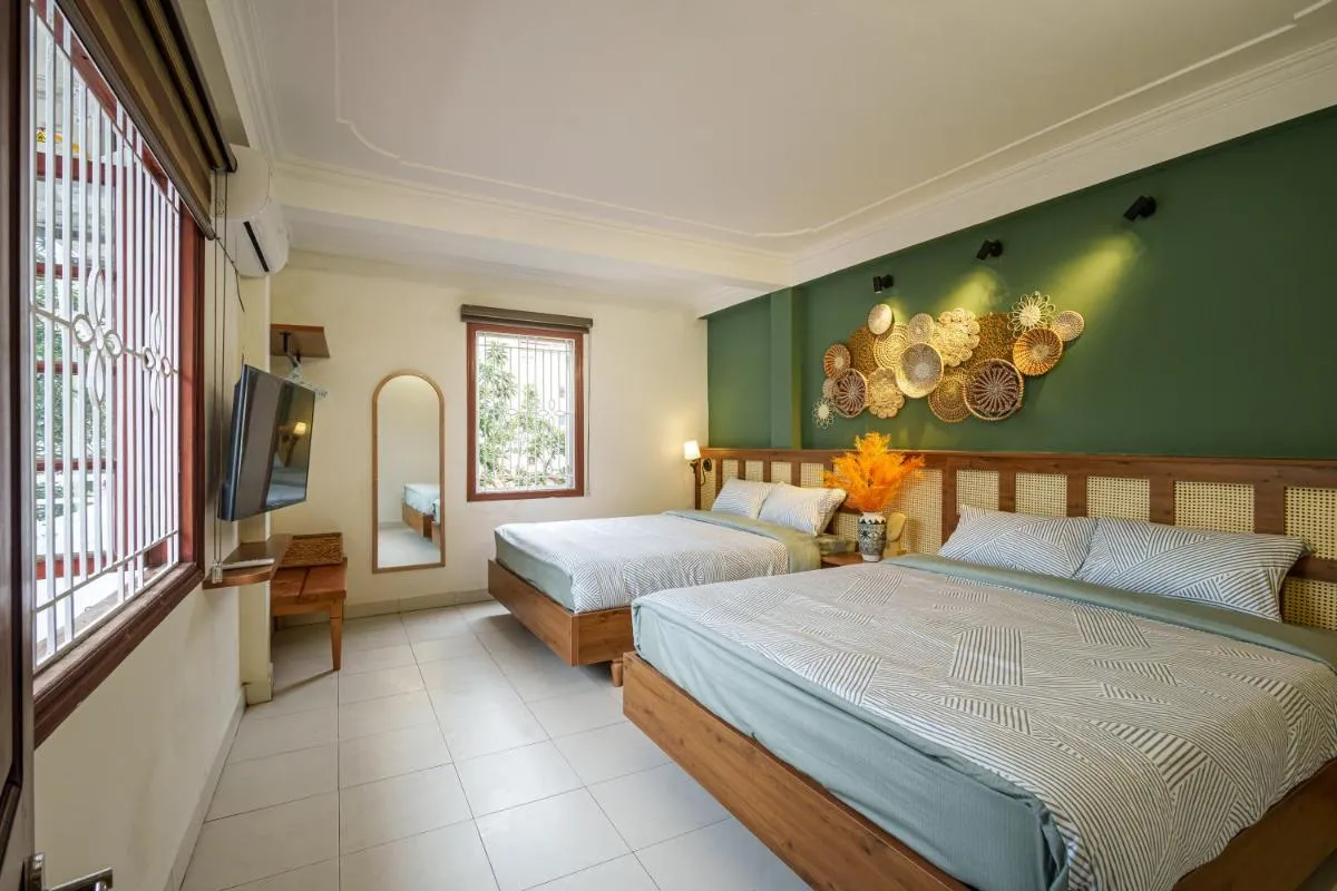 Image 1 of House of Comfort – 3 BR & 3 baths – 1′ to Hoan Kiem Lake & Old Quarter