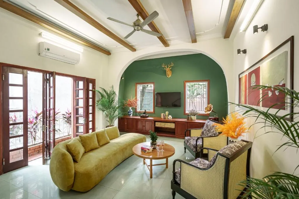 Image of House of Comfort – 3 BR & 3 baths – 1′ to Hoan Kiem Lake & Old Quarter