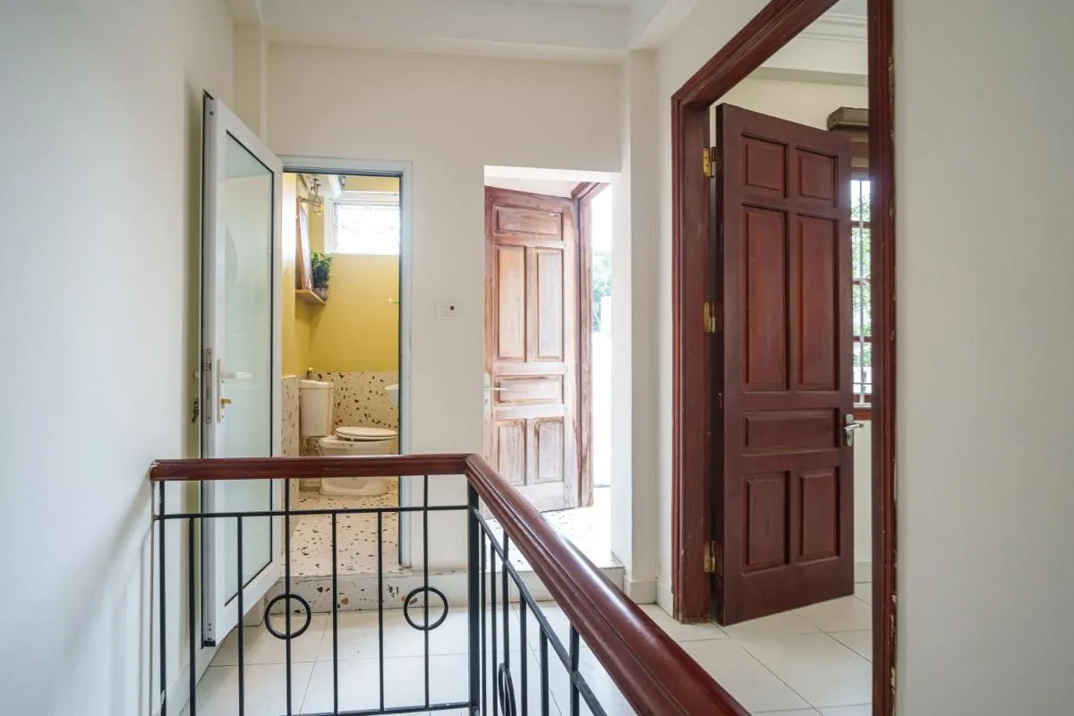 Image 2 of House of Comfort – 3 BR & 3 baths – 1′ to Hoan Kiem Lake & Old Quarter
