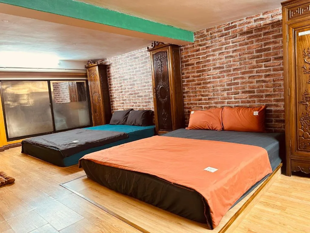 Image of Kolor Red Home,Bungalow Old Quarter,4 paxs,3 mins to Hoan Kiem Lake