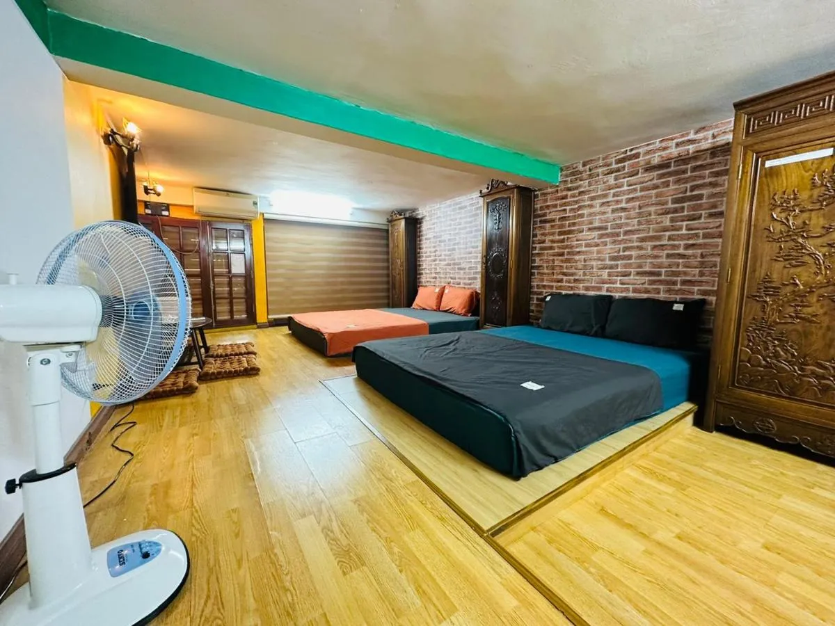 Image 1 of Kolor Red Home,Bungalow Old Quarter,4 paxs,3 mins to Hoan Kiem Lake