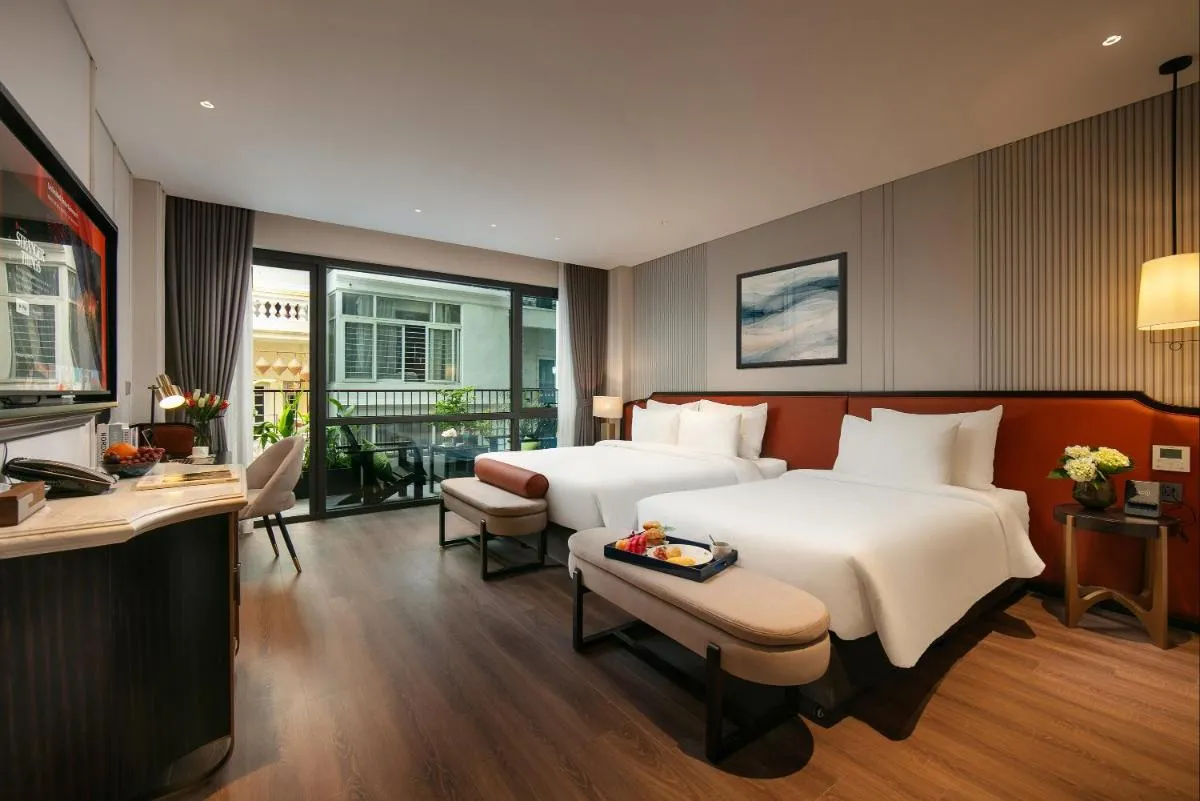 Image 2 of Le Premier Hotel & Rooftop Bar