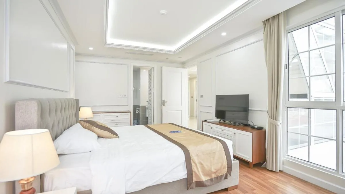 Image 2 of Luxe Paradise Residence 79 Nguyen Du
