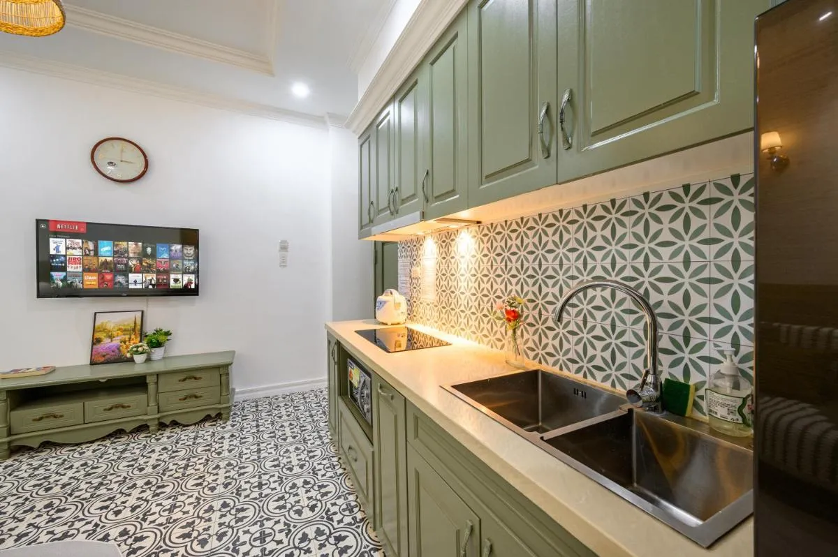 Image 3 of Luxe Paradise Suites Dich Vong Hau