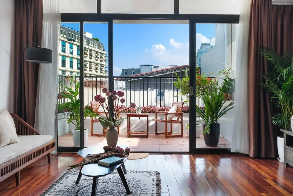 Image of Luxe Paradise Suites Hotel 22 Nam Ngu street
