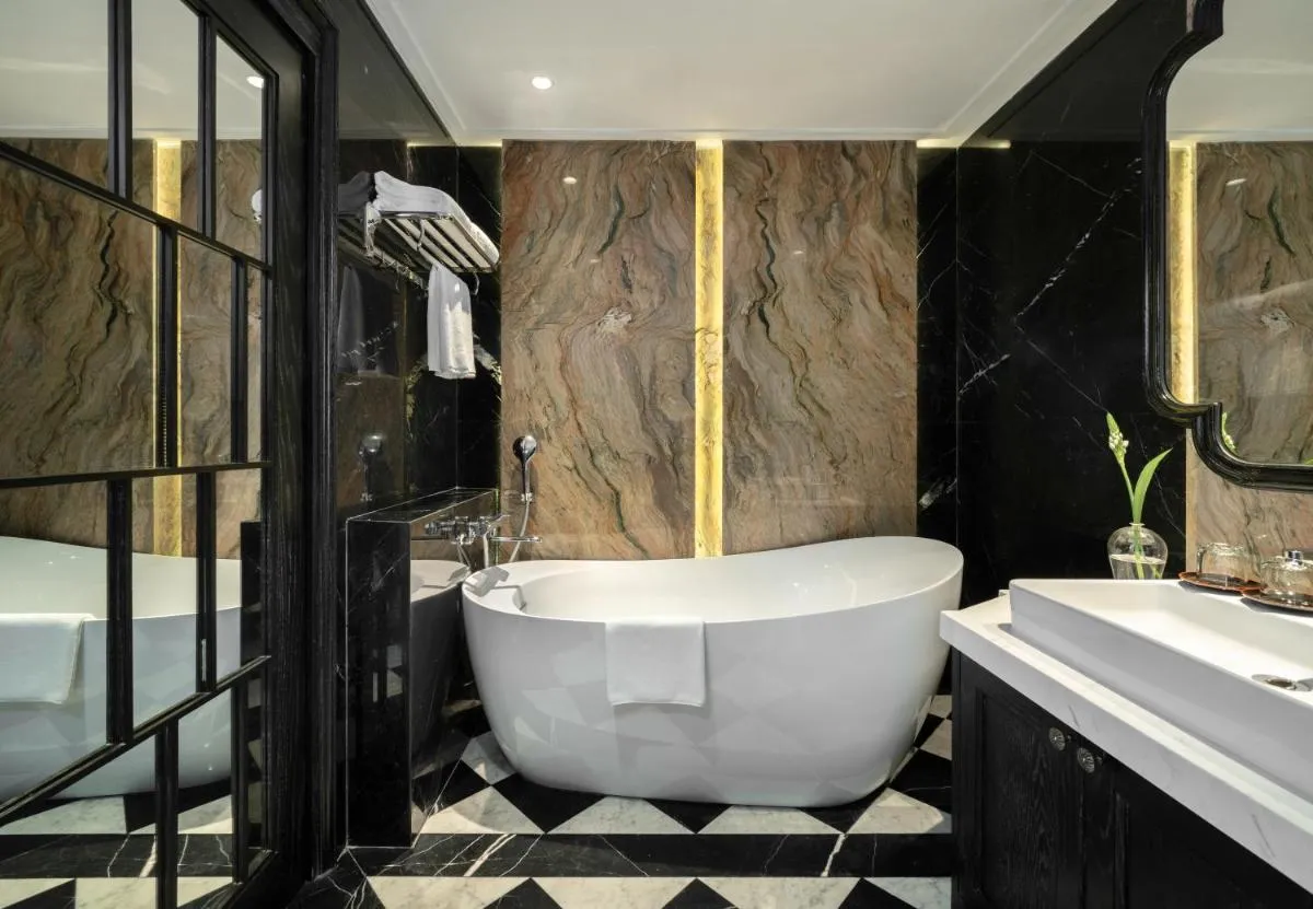 Image 2 of Luxe Paradise Suites Hotel & Spa