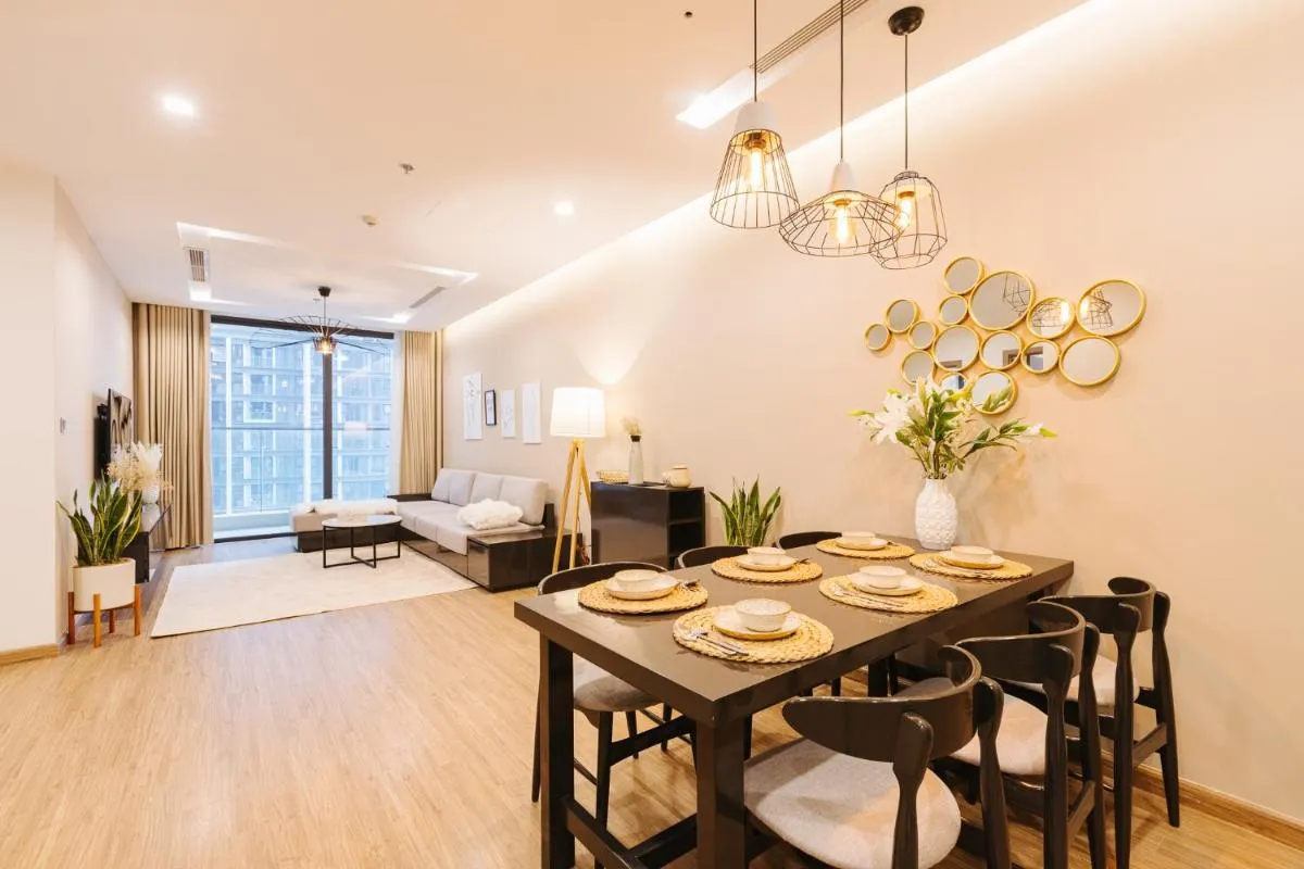 Image 1 of Luxury Apartment in Vinhomes Metropolis near Lotte