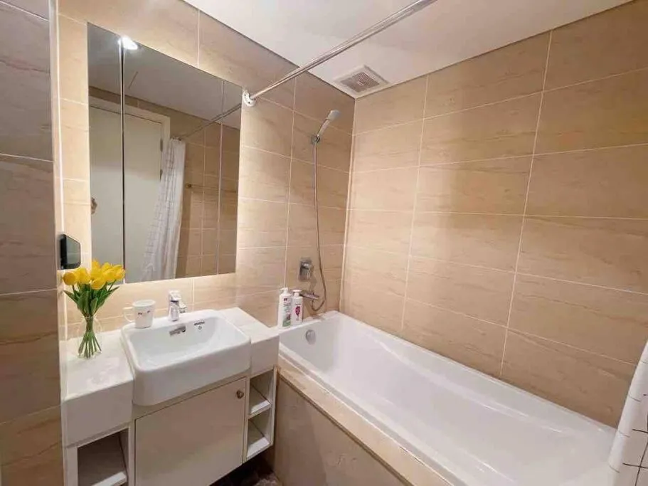 Image 2 of Luxury Apt 2BR – VinHomes Dcapitle Tran Duy Hung Street