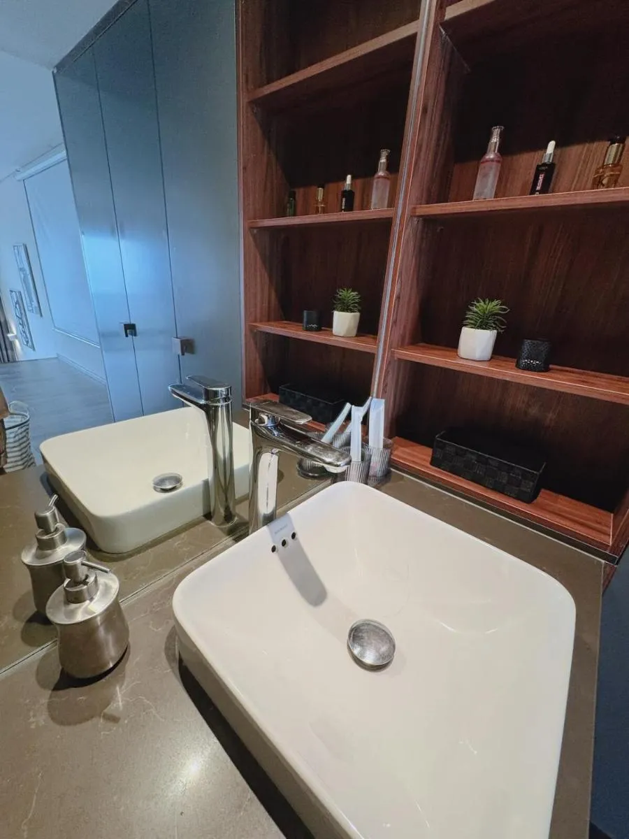 Image 3 of Luxury Duplex-Bridge View-Walk to Lotte Mall