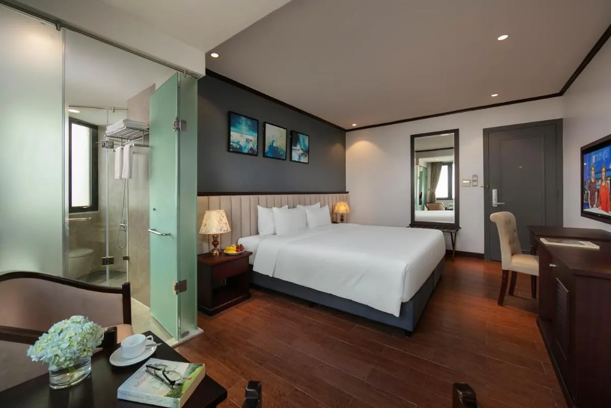 Image 1 of MAY DE VILLE Corner Hotel