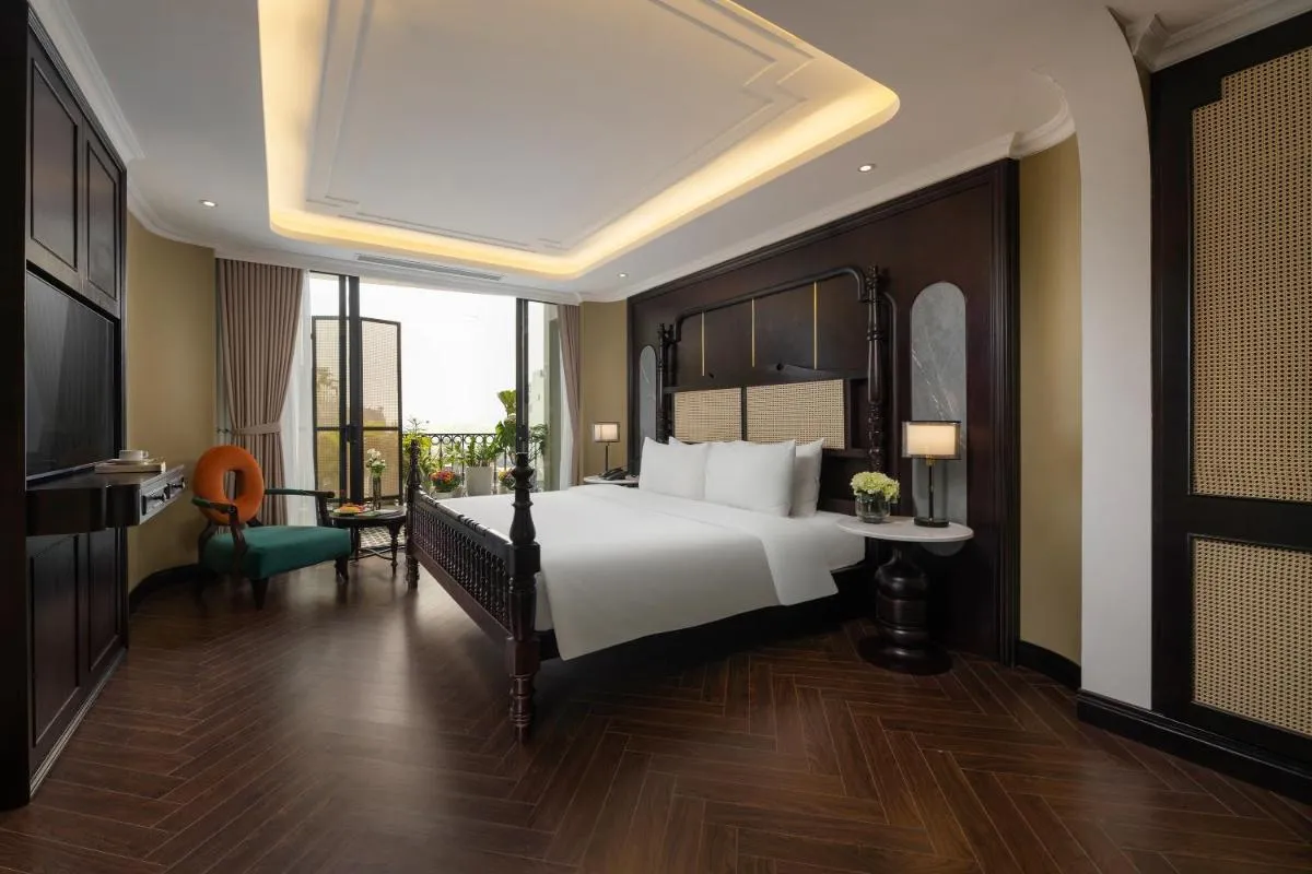 Image 6 of MAY DE VILLE Crown Hotel